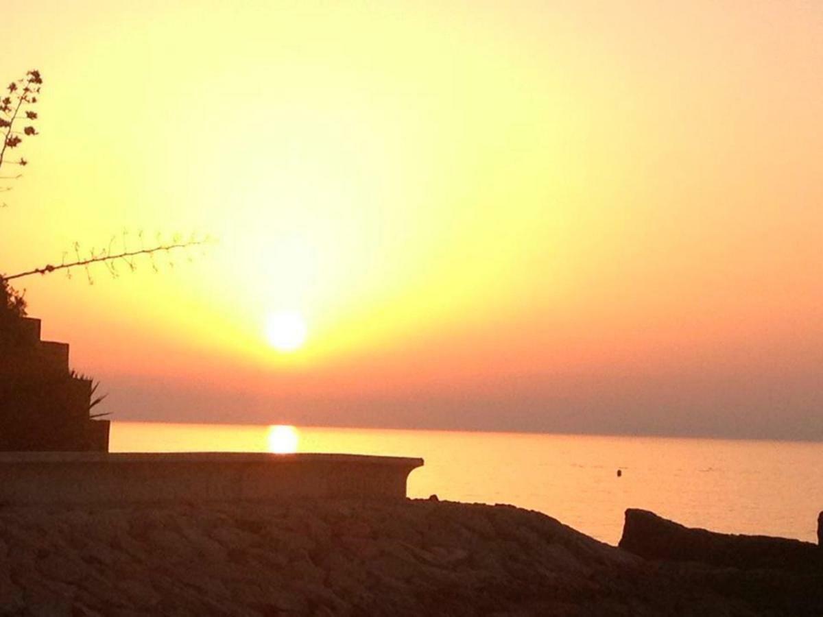 شقة إِستيبونا  في Apartamento A 10 Metros Playa المظهر الخارجي الصورة