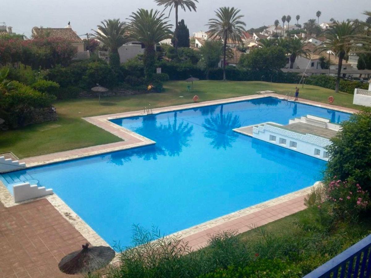 شقة إِستيبونا  في Apartamento A 10 Metros Playa المظهر الخارجي الصورة